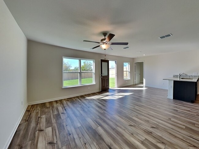 Building Photo - Chisholm Springs awaits you!