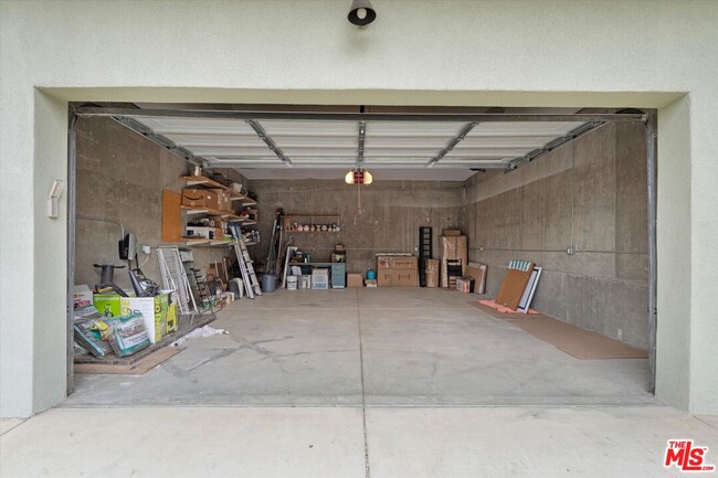 Building Photo - 816 Hyperion Ave