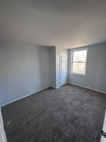 Building Photo - 2607 S 62nd St