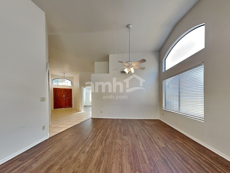 Building Photo - 3603 N 107th Dr