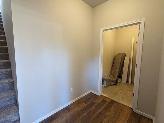Building Photo - Nearly new 2 bedroom 1 bath detached ADU with a double-car garage and a private fenced backyard