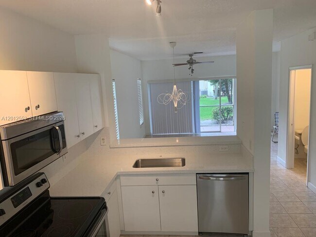 Building Photo - 6975 Blacksmith Way
