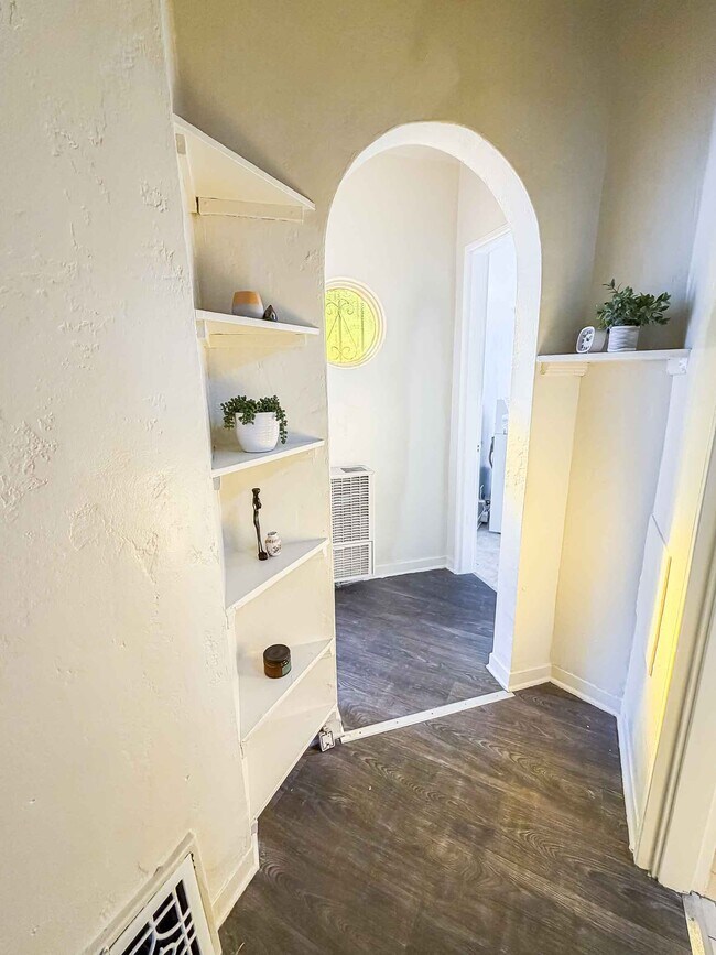 Building Photo - 3427 12th Ave