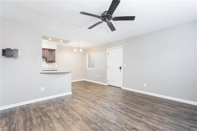 Building Photo - 1226 Little Bay Ave