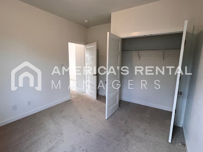 Building Photo - 21567 Tawny Lp