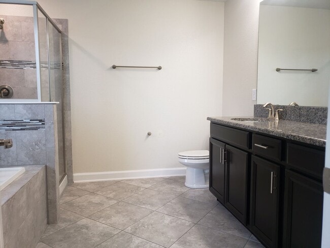 Building Photo - 11113 Sycamore Woods Dr