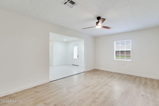 Building Photo - 304 W Broussard St