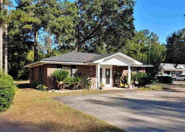 Building Photo - 8225 Woodville Hwy