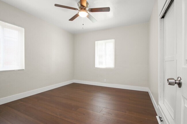 Building Photo - 2620 W Via Corona