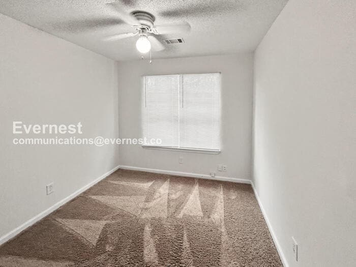 Building Photo - 6699 Sunset Hills Blvd