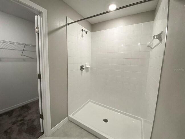Building Photo - 4124 Hanover Dr