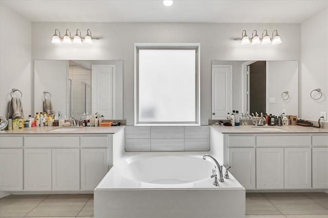 Building Photo - 1708 Snowdrop Dr