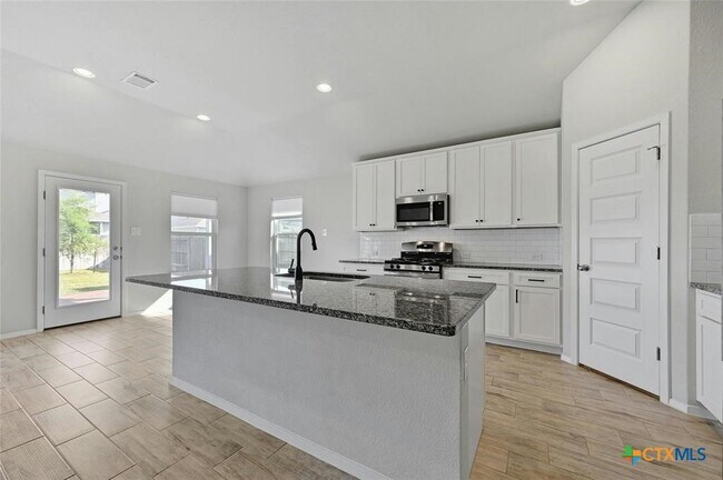Building Photo - 250 Sage Meadows Dr