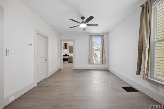 Building Photo - 444 W Ferry St