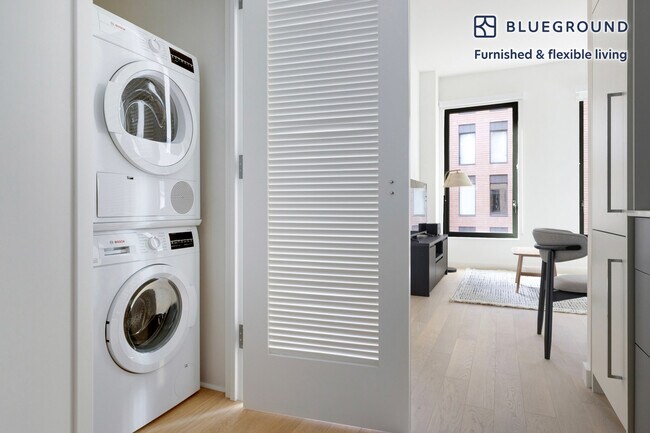 Building Photo - 244 W 29th St