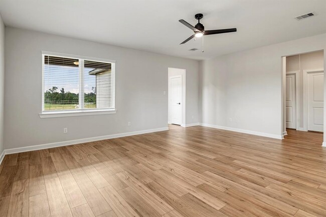 Building Photo - 15667 Honey Cv Dr
