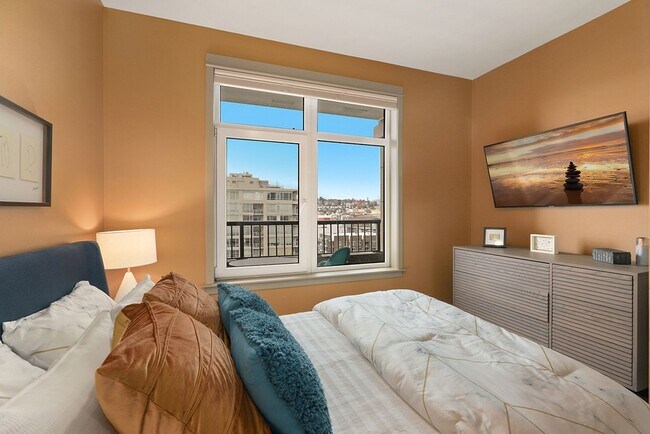 Building Photo - Amazing Views & All the Amenities at The Ellington w/Parking! $2600