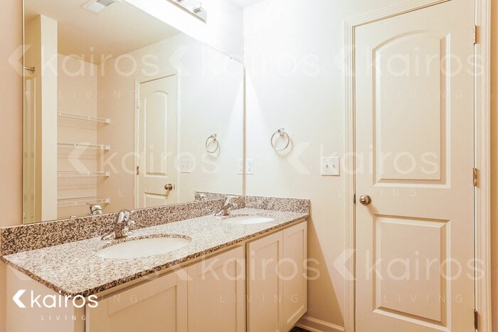 Building Photo - 3919 Miller Dr