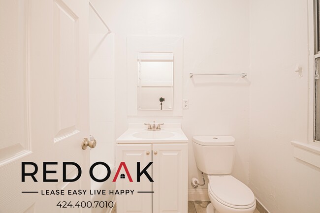 Building Photo - 1056 Normandie Ave