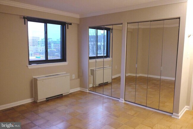 Building Photo - 801 N Pitt St