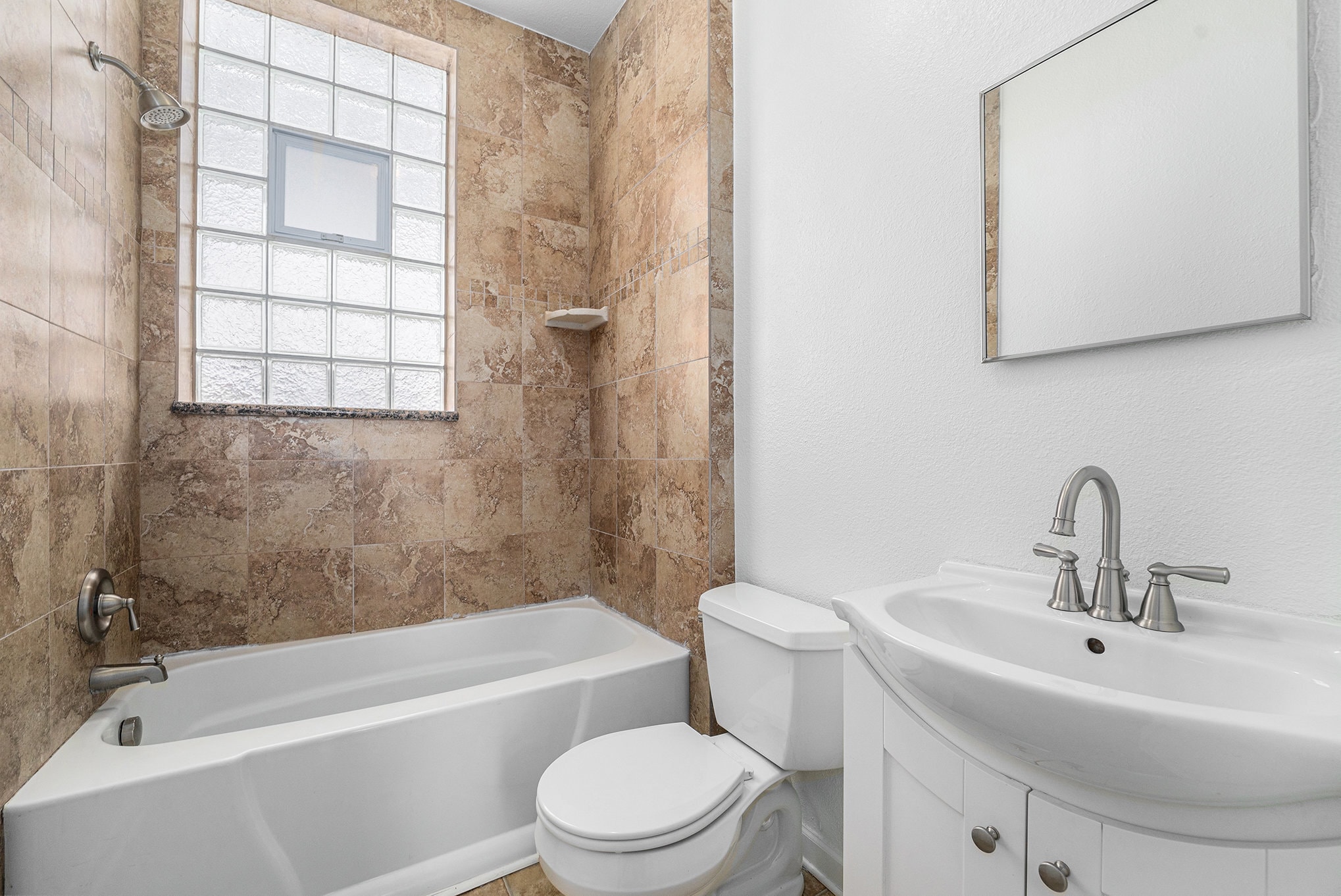 Bathroom - 2508 Decatur St