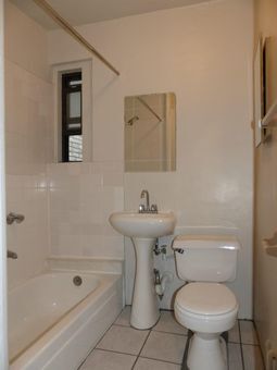 Building Photo - 69 W 106th St