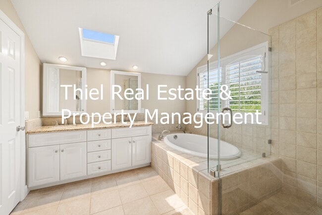 Building Photo - 2983 Flanagan Dr