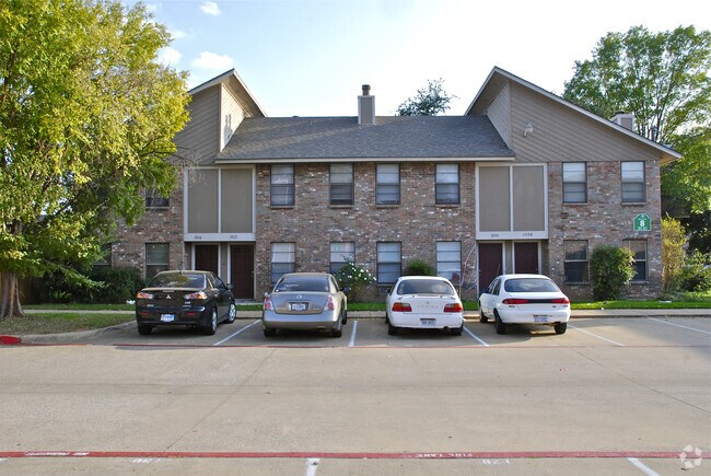 Building Photo - Sycamore Square Townhomes
