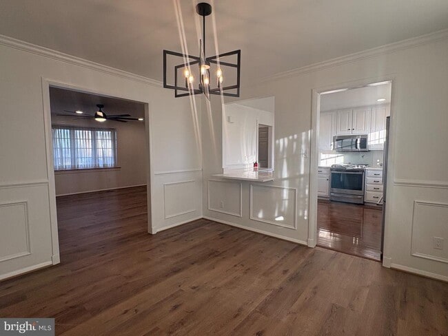 Building Photo - 119 E Padonia Rd