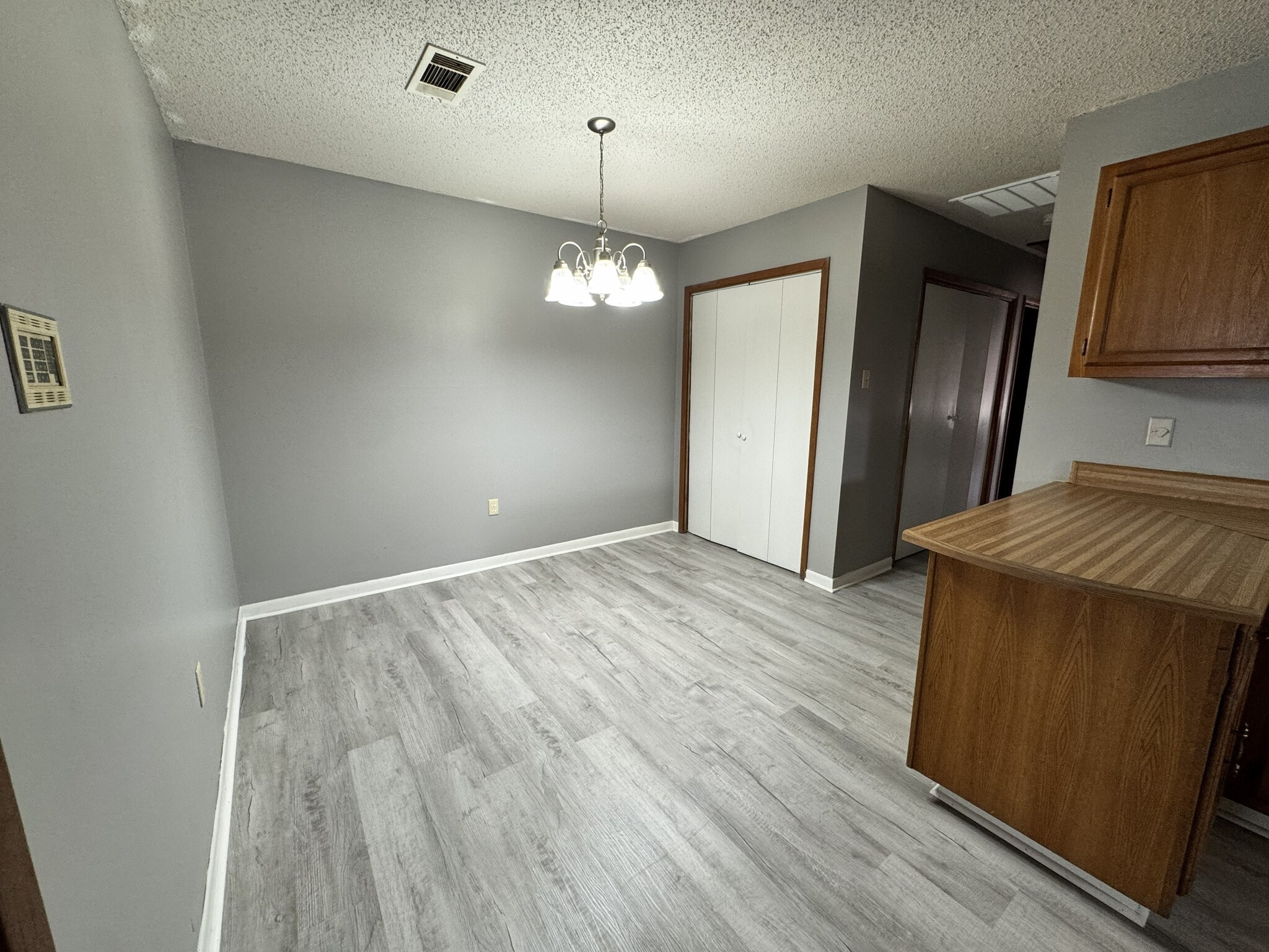 Building Photo - 6 Rosewood Pl