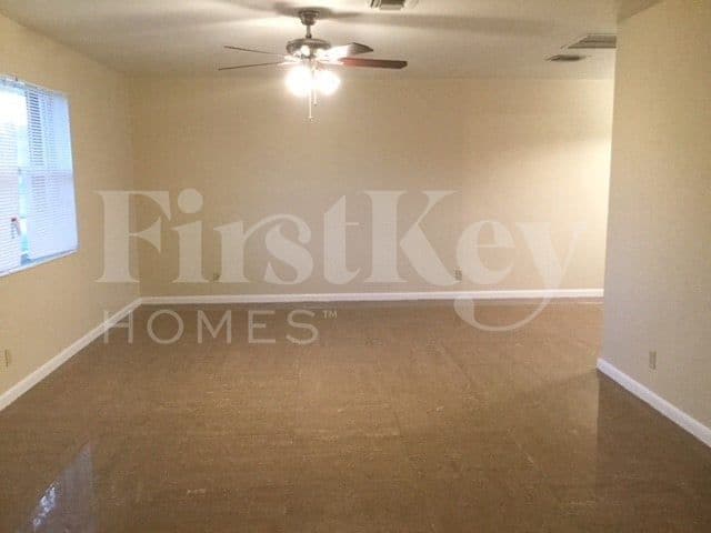 Building Photo - 4317 Honeysuckle Ave