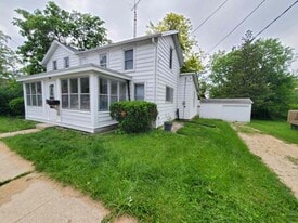 Building Photo - 208 W Candise St