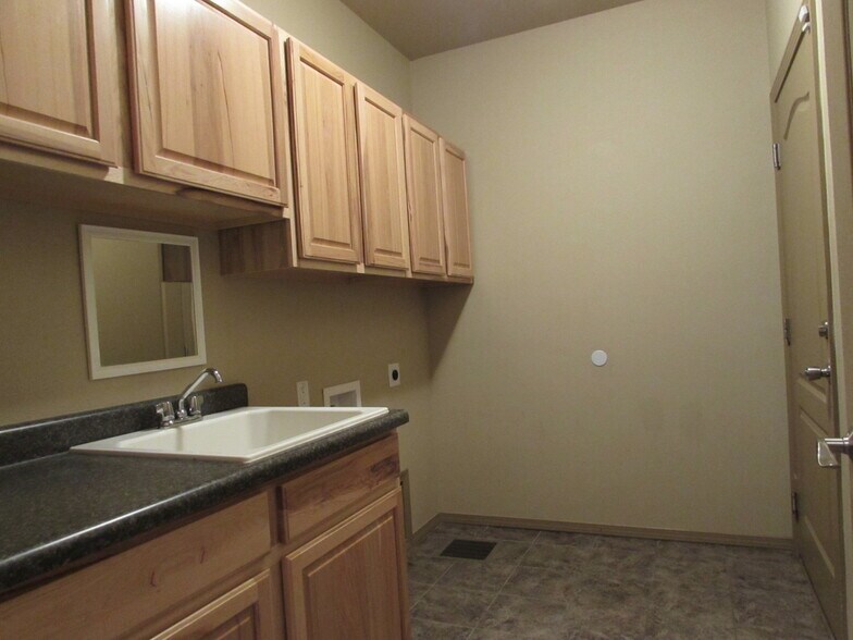 Building Photo - 1132 Legacy Way