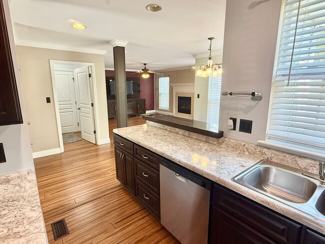 Building Photo - 1744 Somersby Ln