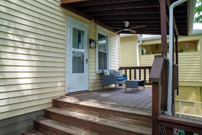 Building Photo - 6903 Cambridge Ave