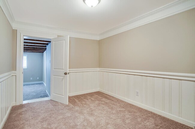 Building Photo - 3440 Lark Ln