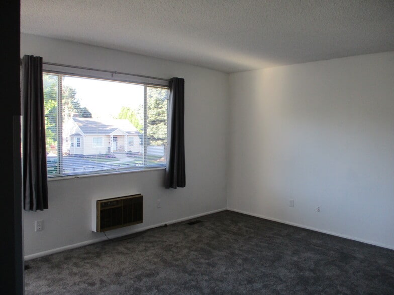 Building Photo - 133 W 300 N