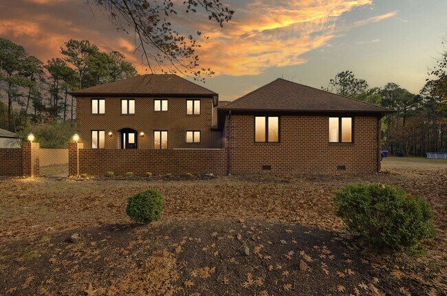 Building Photo - 9 Rhodelia Ln
