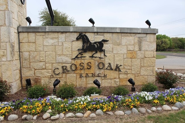 Building Photo - Lovely 3 BR 2 BA Home for Lease in Cross Oak Ranch Addition