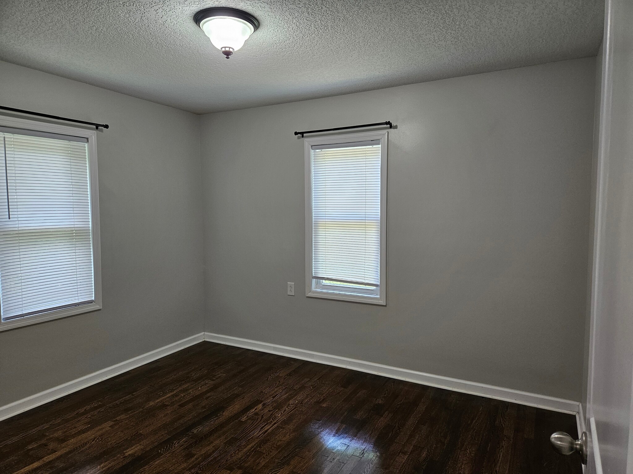 Building Photo - 2085 King Rd