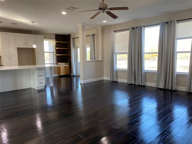 Building Photo - 2920 Pinehurst Ln