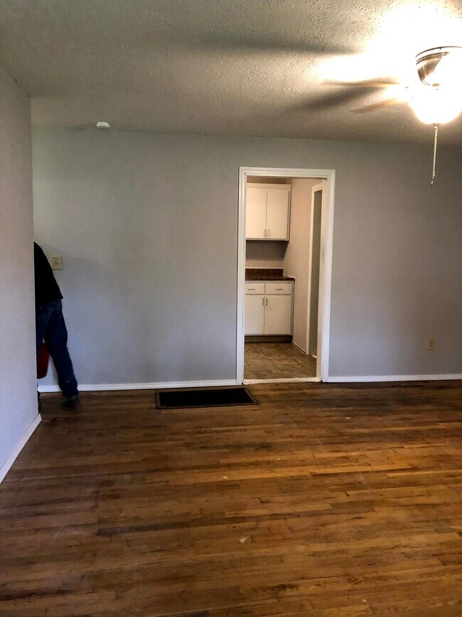 305 S Walnut St 305 S Walnut St Buffalo MO 65622 Apartment Finder