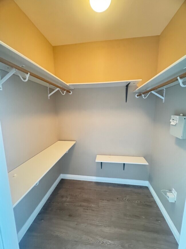 Building Photo - 13951 Sherman Way