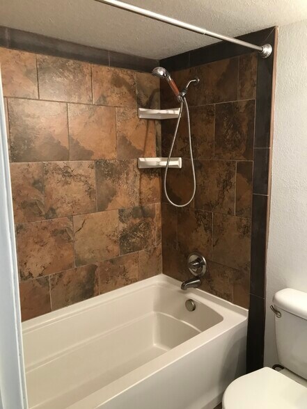 basement full bathroom - 1334 Marshall St