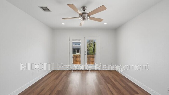 Building Photo - 11309 Autumn Ash Dr