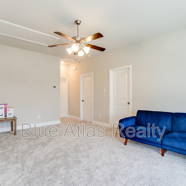 Building Photo - 4001 Bear Creek Ct