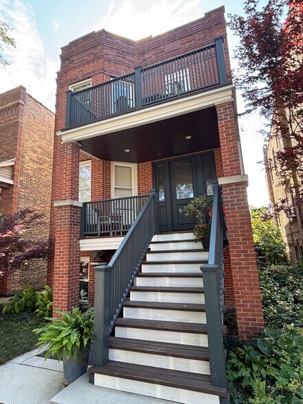 Front Entry - 3248 N Lawndale Ave