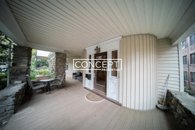 Building Photo - 208 Rawson Rd