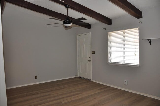 Building Photo - 2011 Gathright Cove