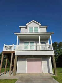 Building Photo - 6326 Red Oak Dr